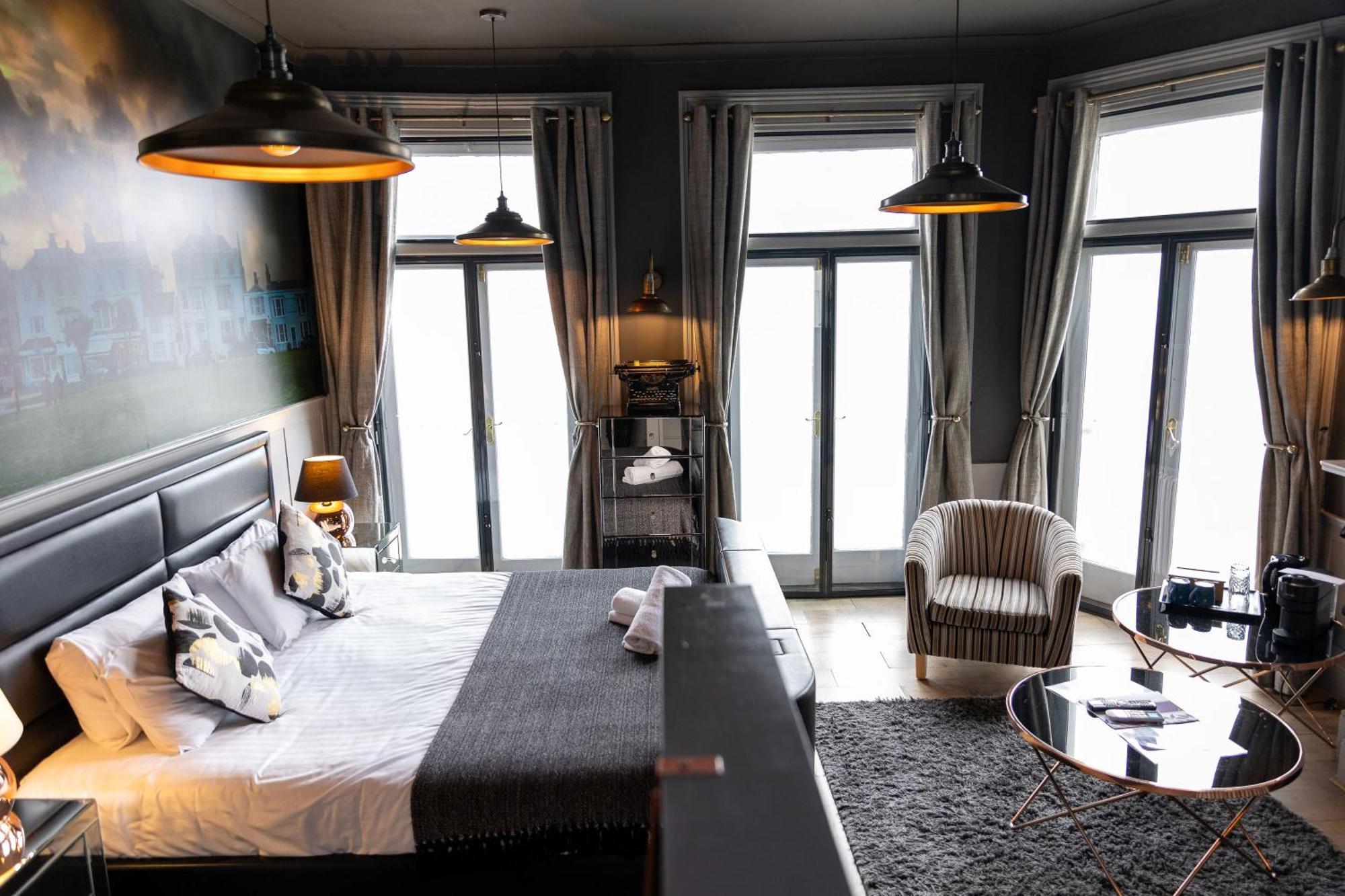 The Clarendon Hotel เดล ภายนอก รูปภาพ