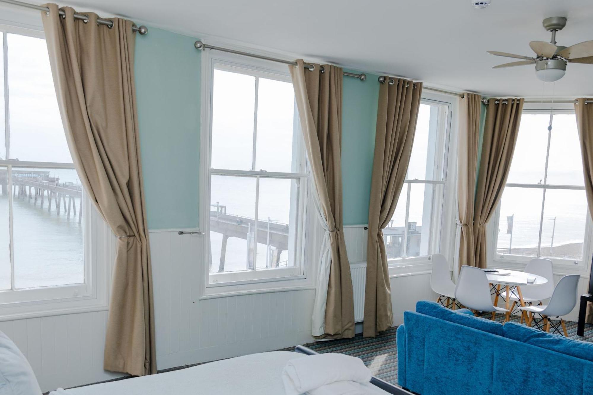 The Clarendon Hotel เดล ภายนอก รูปภาพ