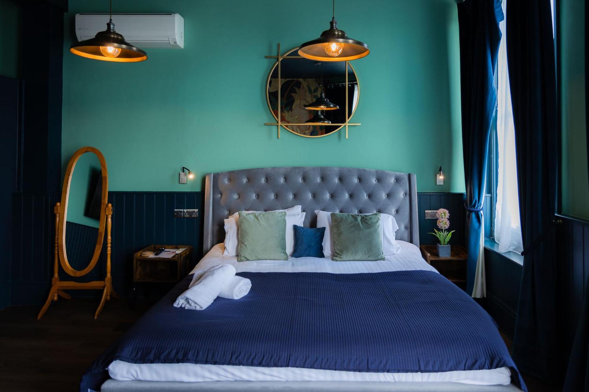 The Clarendon Hotel เดล ภายนอก รูปภาพ